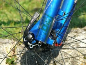 bike quick release axle